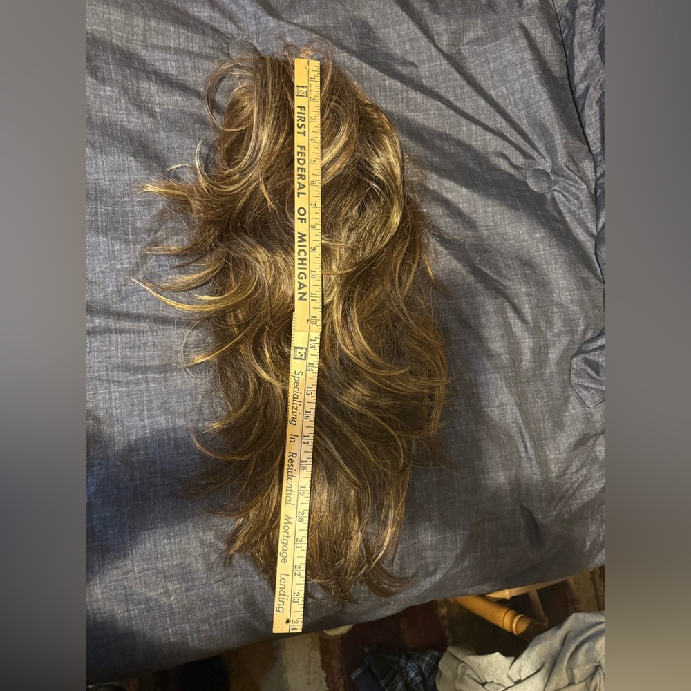 Wig - Picture 8 of 8